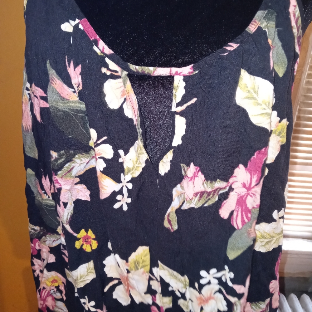 Forever 21+ Short Flowered bathing suit coverup